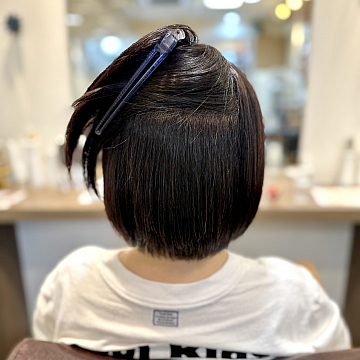 冬だって髪質改善縮毛矯正でビカビカ艶髪に